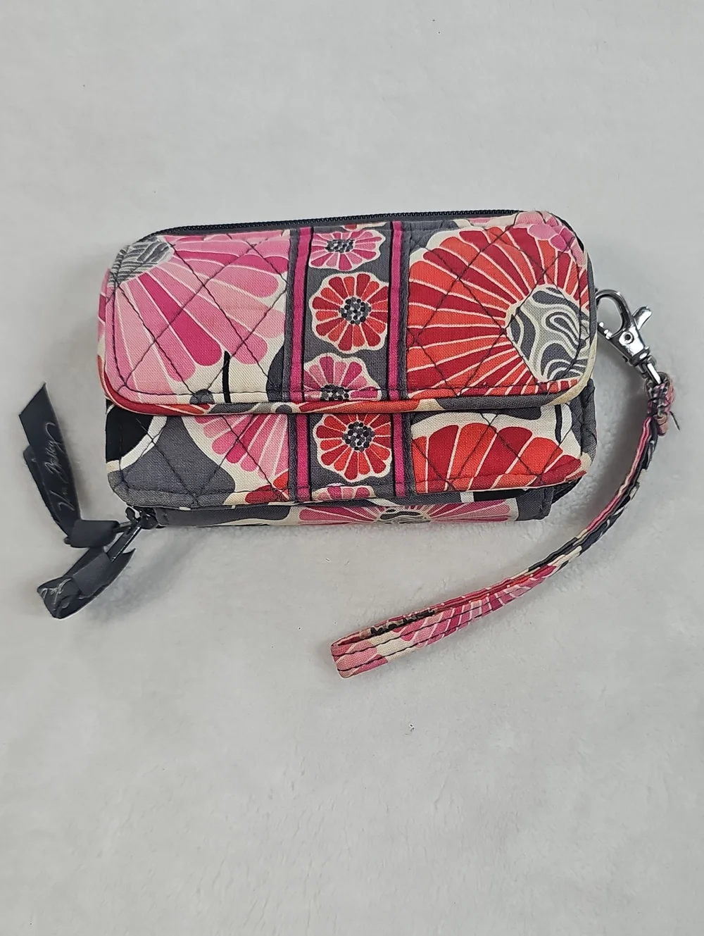 Vera Bradley Rhythm and Blues All In One Crossbody Wallet Wristlet Floral Quilt